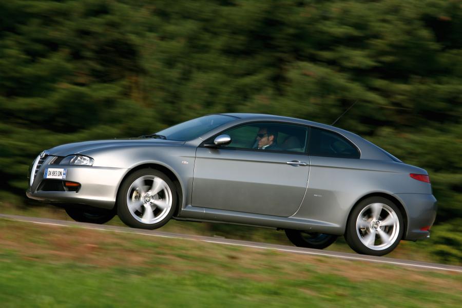  Alfa Romeo GT Q2 (937C) 2006 года  (фото 5 из 31)